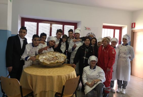 "Ai fornelli" per il sociale