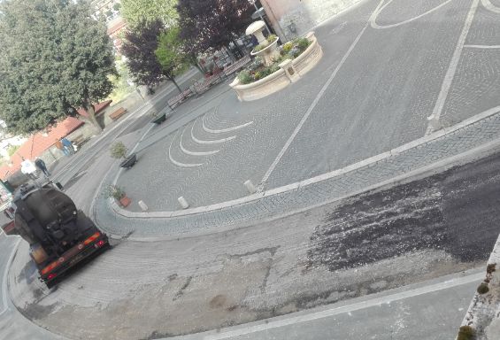 Nuovo manto stradale per il centro urbano e via Palianese Sud