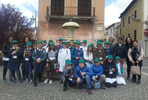 Il centro storico animato dai bambini della primaria