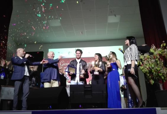 Il giovane Simone Magliocchetti vince "The voice of tomorrow"