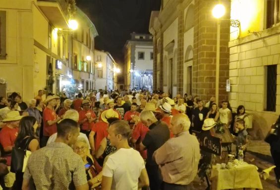 Le tre "notti Bianche" conquistano il paese.