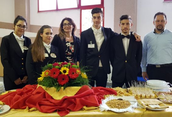 L'Alberghiero e l'Istituto Comprensivo in collaborazione costante.