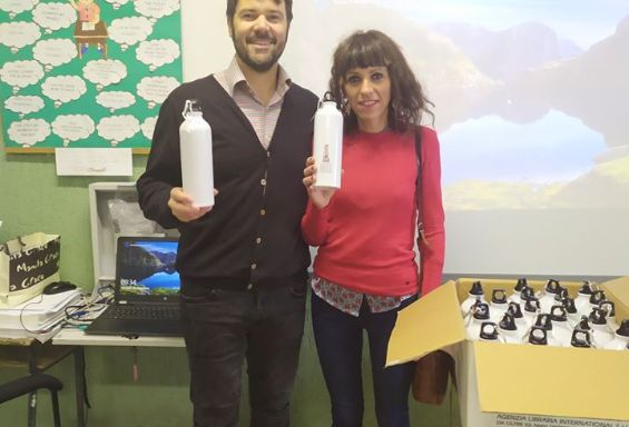 Natale ecosostenibile: dal Comune borracce in alluminio per l'Istituto Comprensivo