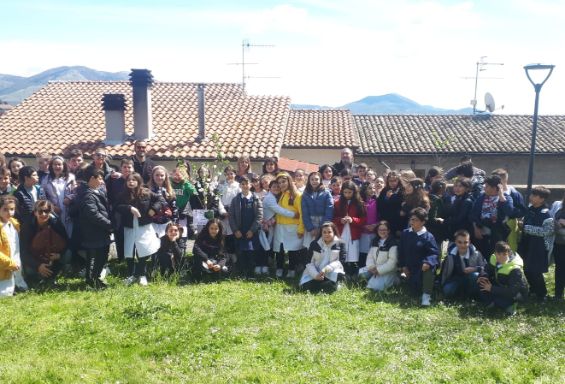Tre nuovi alberi piantati grazie al Consiglio delle Bambine e dei Bambini