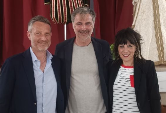 Beppe Convertini: presentato il libro "Paesi miei"